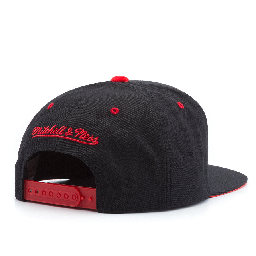 Бейсболка Mitchell & Ness - New York Red Bulls Solid Velour Logo Snapback