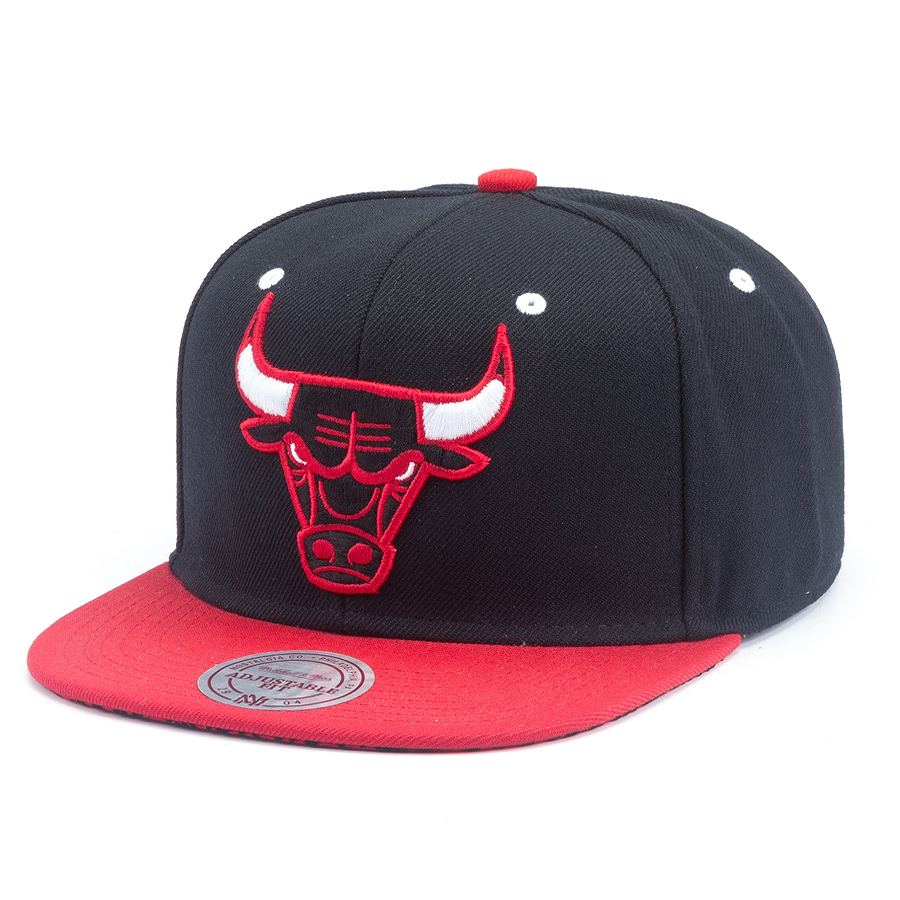 Бейсболка Mitchell & Ness - Chicago Bulls 2 Tone Elephant Flock Snapback (black/red)