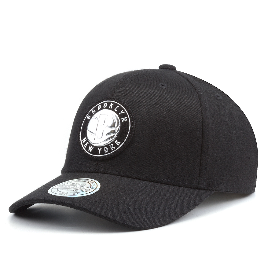 Бейсболка Mitchell & Ness - Brooklyn Nets Black & White 110 Snapback