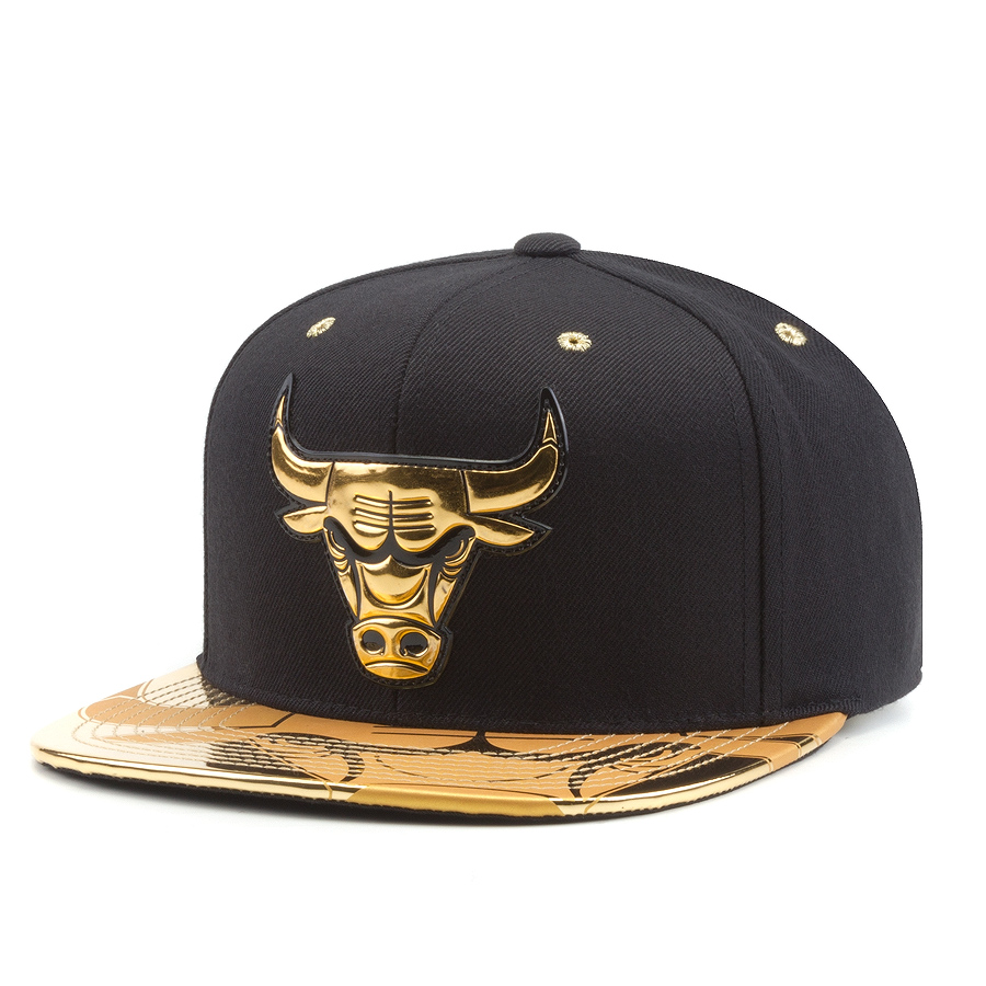 Бейсболка Mitchell & Ness - Chicago Bulls Gold Standard Snapback