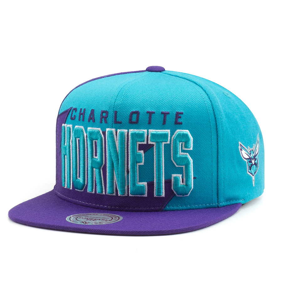 Бейсболка Mitchell & Ness - Charlotte Hornets Sharktooth Snapback