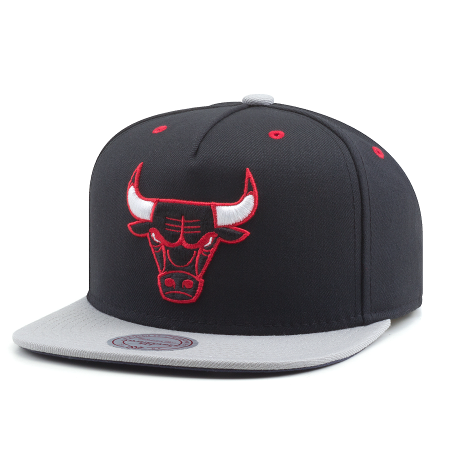 Бейсболка Mitchell & Ness - Chicago Bulls Grey Cord Visor Strapback