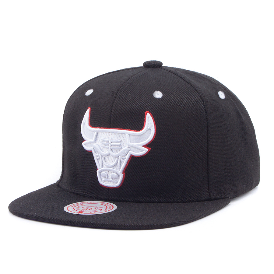 Бейсболка Mitchell & Ness - Chicago Bulls White Popz Snapback