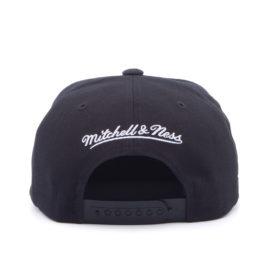 Бейсболка Mitchell & Ness - Miami Heat Top Spot Snapback