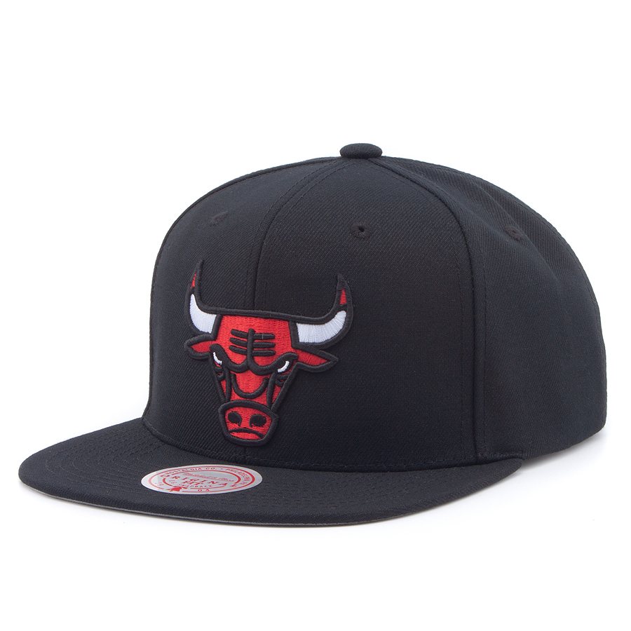 Бейсболка Mitchell & Ness - Chicago Bulls Core Basic Snapback