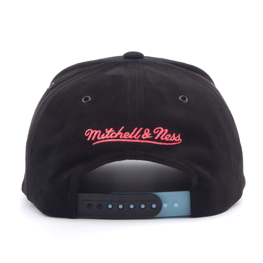 Бейсболка Mitchell & Ness - Chicago Bulls Day 6 Snapback