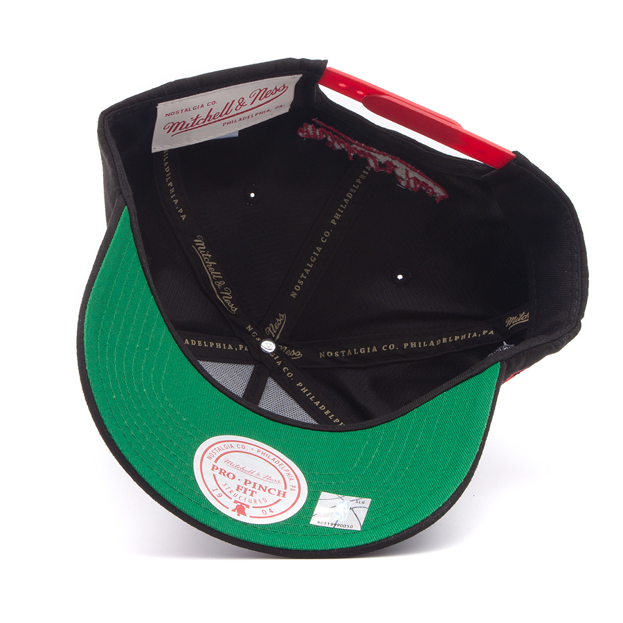 Бейсболка Mitchell & Ness - Shady Suede Pro Snapback NBA Chicago Bulls (black)