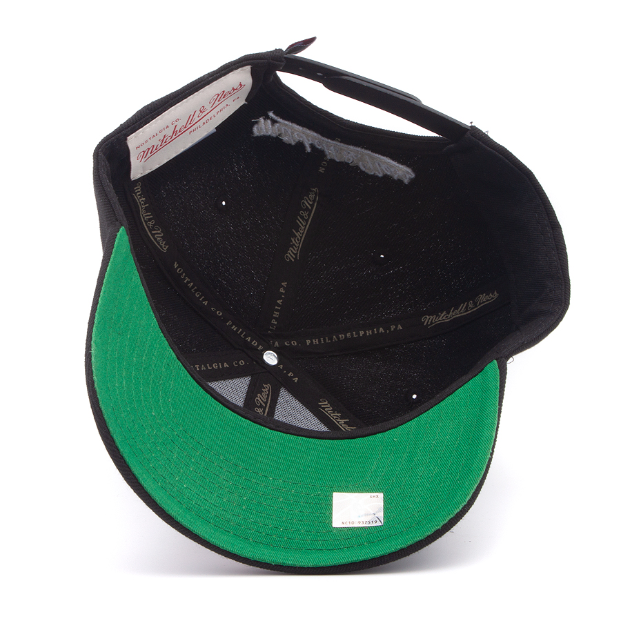 Бейсболка Mitchell & Ness - Neon Logo Pro Snapback NBA Chicago Bulls (black)