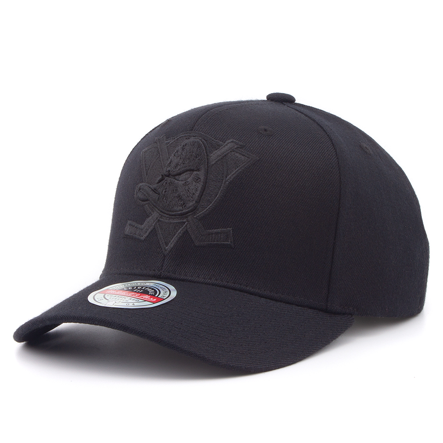 Бейсболка Mitchell & Ness - Anaheim Ducks Black On Black Redline Snapback
