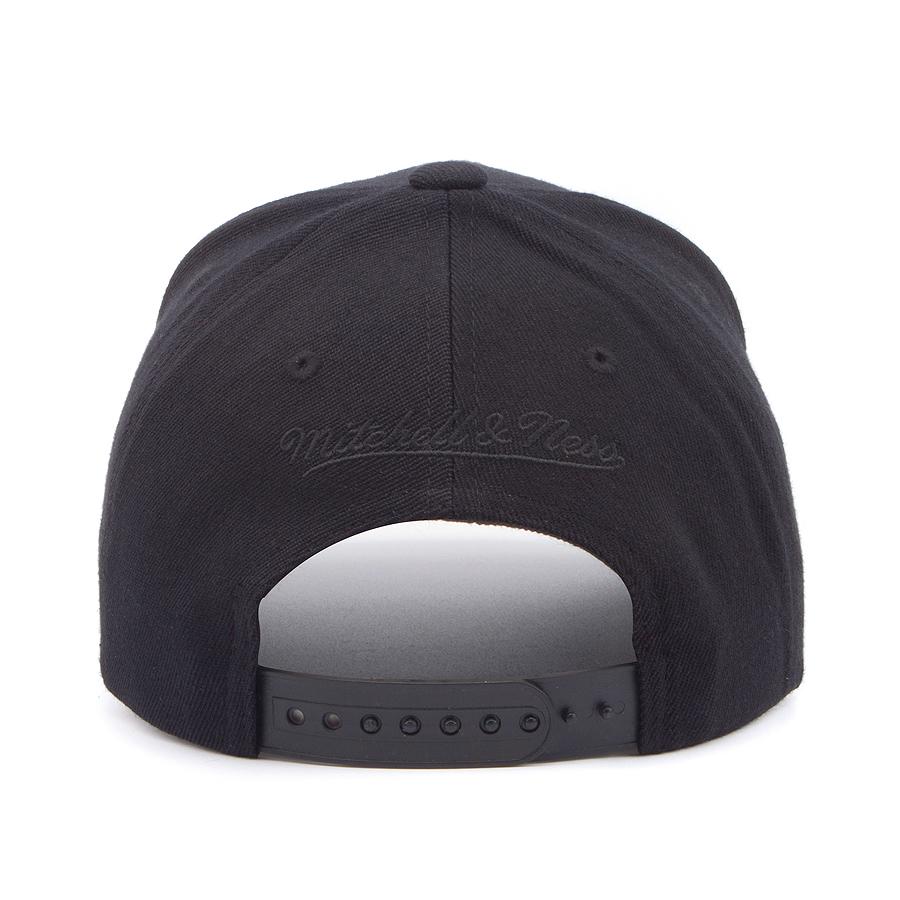 Бейсболка Mitchell & Ness - Anaheim Ducks Black On Black Redline Snapback