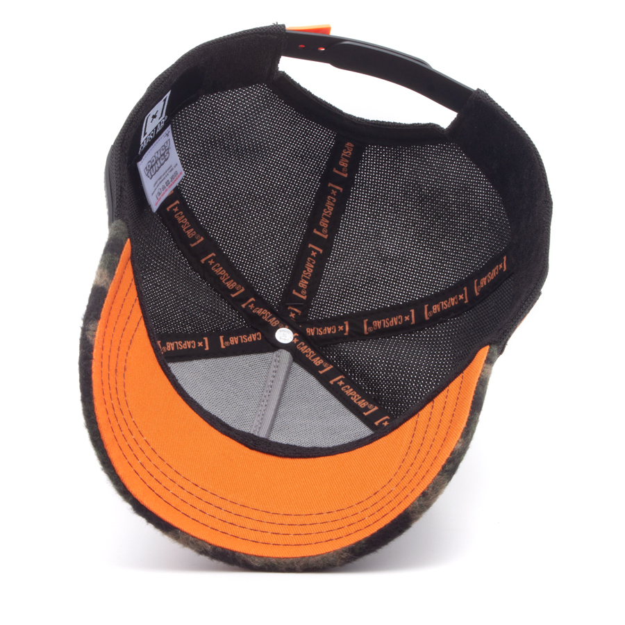 Бейсболка Capslab - Looney Tunes - Elmer Fudd (camo) Бейсболка Capslab - Looney Tunes - Elmer Fudd (camo)