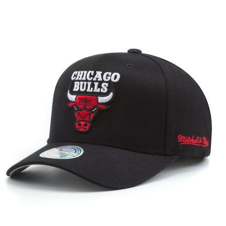 Бейсболка чикаго. Кепка Chicago bulls New era. Черная кепка Chicago bulls New era. Бейсболка мужская Чикаго Буллз. Бейсболка Чикаго Буллз черная.