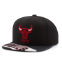 Бейсболка Mitchell & Ness - Chicago Bulls Slash Centure Snapback