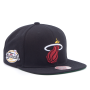 Бейсболка Mitchell & Ness - Miami Heat Top Spot Snapback
